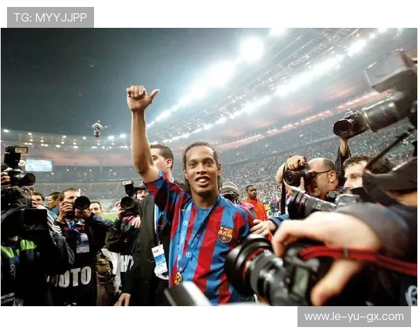 罗纳尔迪尼奥:足球魔术师生涯回顾