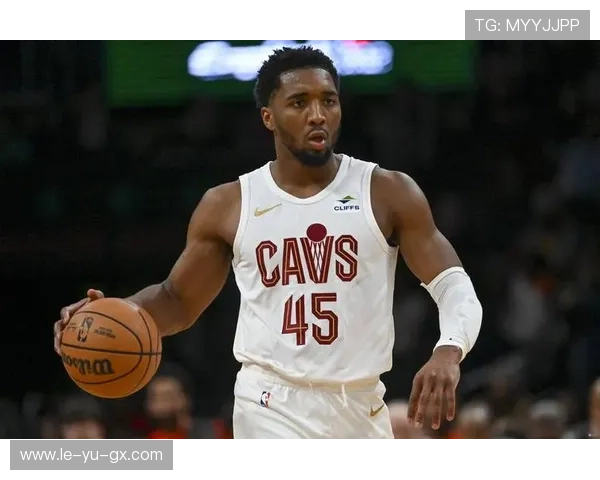 米切尔爆发式得分领衔球队,惊艳全场!