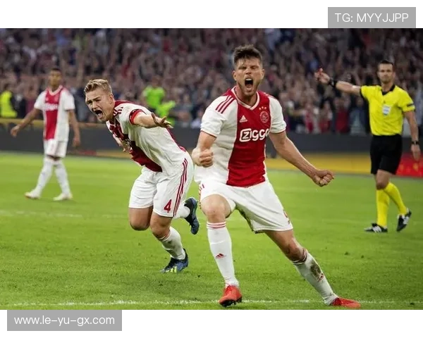 阿贾克斯再产新星:荷甲青训营涌现潜力股