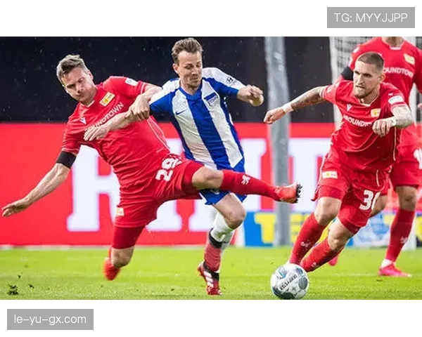 兰斯攻防体系重塑战术格局，强队逆袭成赛场新常态