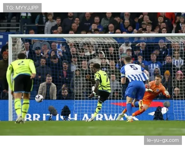 萨卡积极互动球迷，提升阿森纳比赛气氛助力球队状态回暖