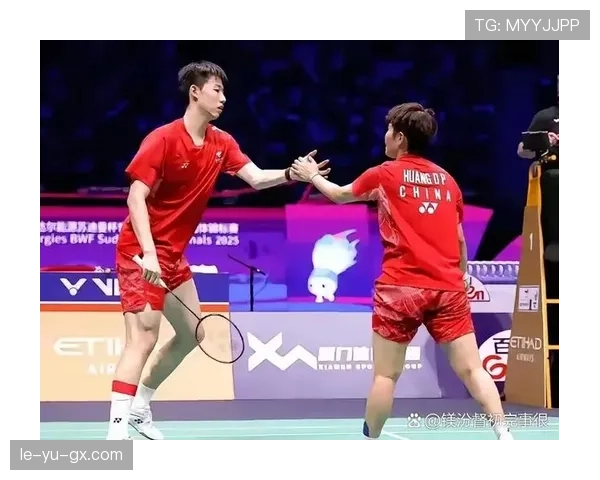 冯彦哲比赛外竟然这样，跟赛场上的他判若两人，谁能想到？