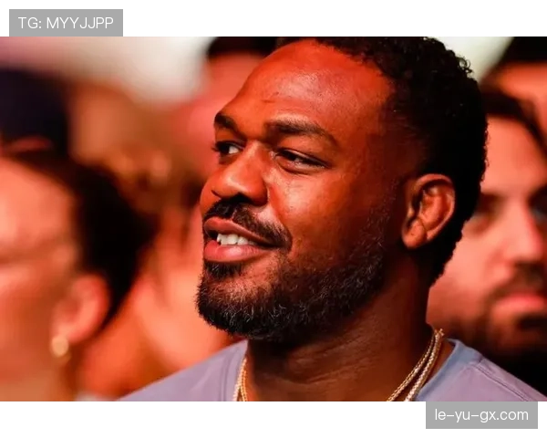 乔恩·琼斯训练完直接去提了辆法拉利，油钱比我房租还贵