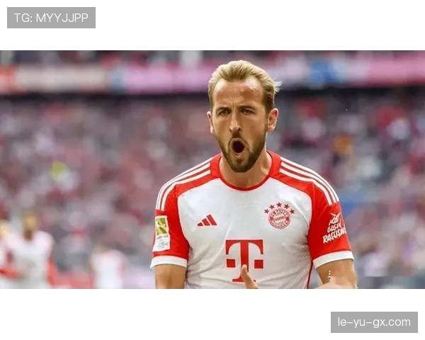 哈里·凯恩训练完直接去接娃，西装都没换，这爹当得比进球还稳